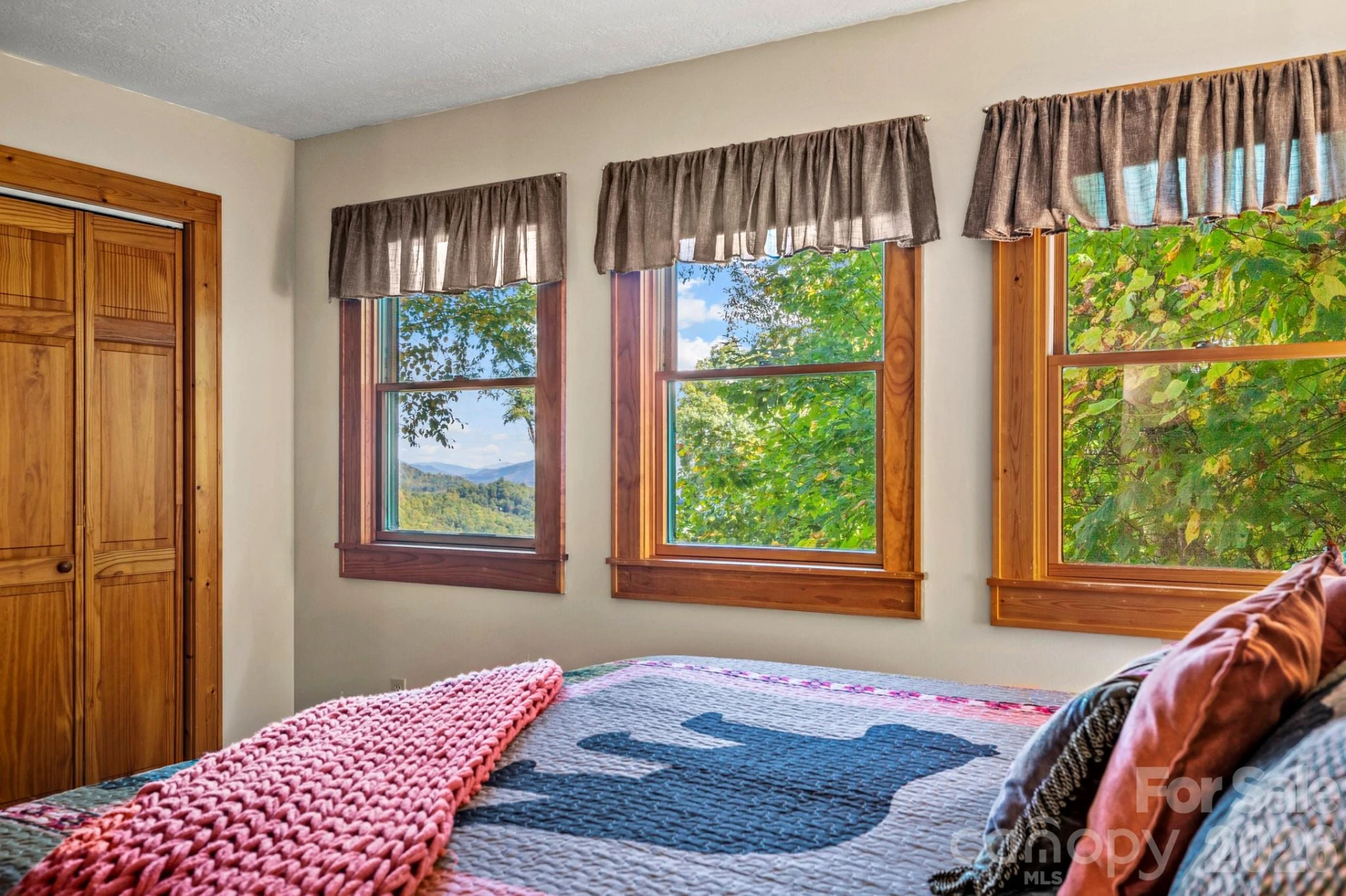 160 Bridle Drive - Photo 10