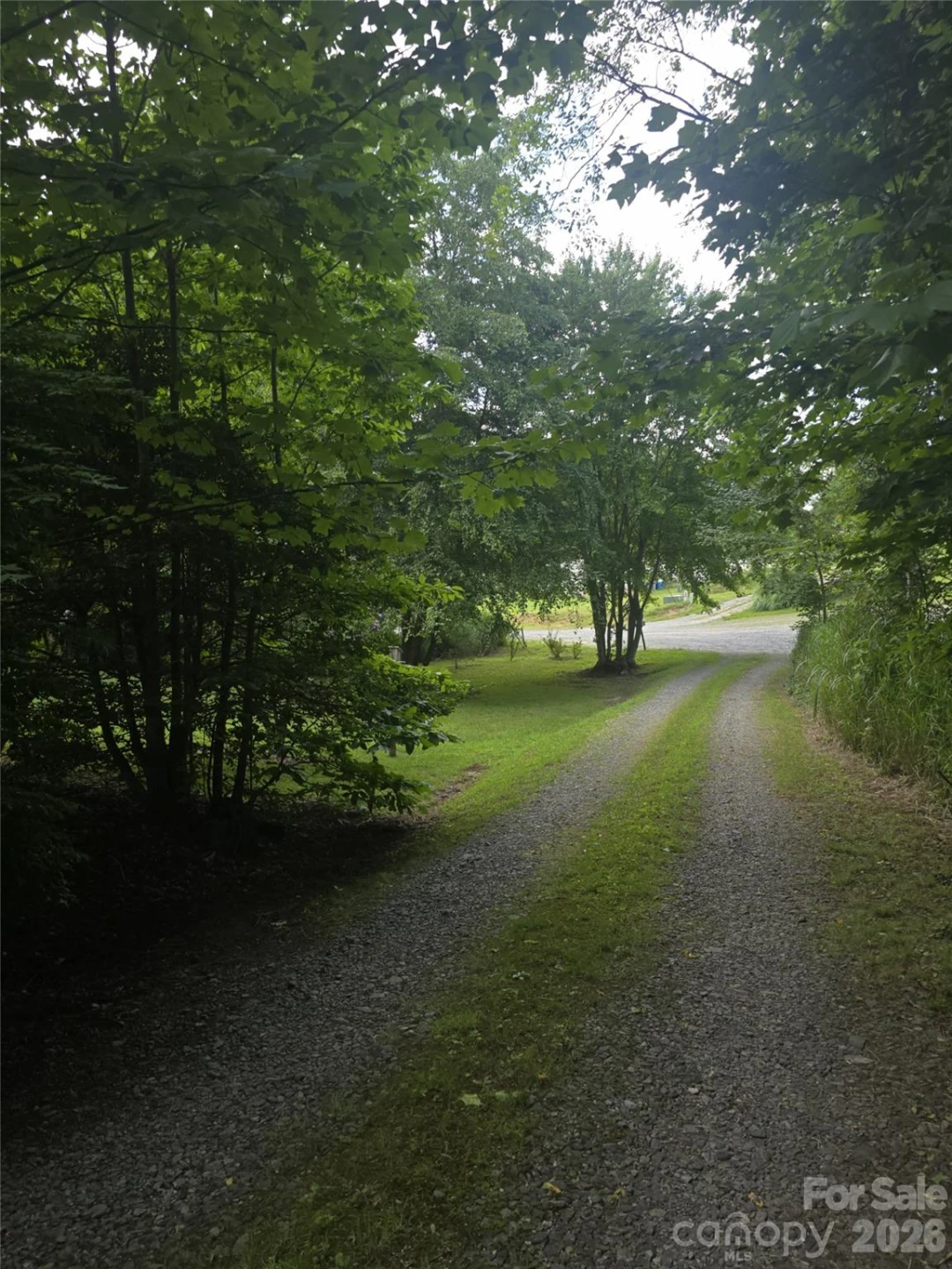 192 Lady Bug Lane - Photo 2