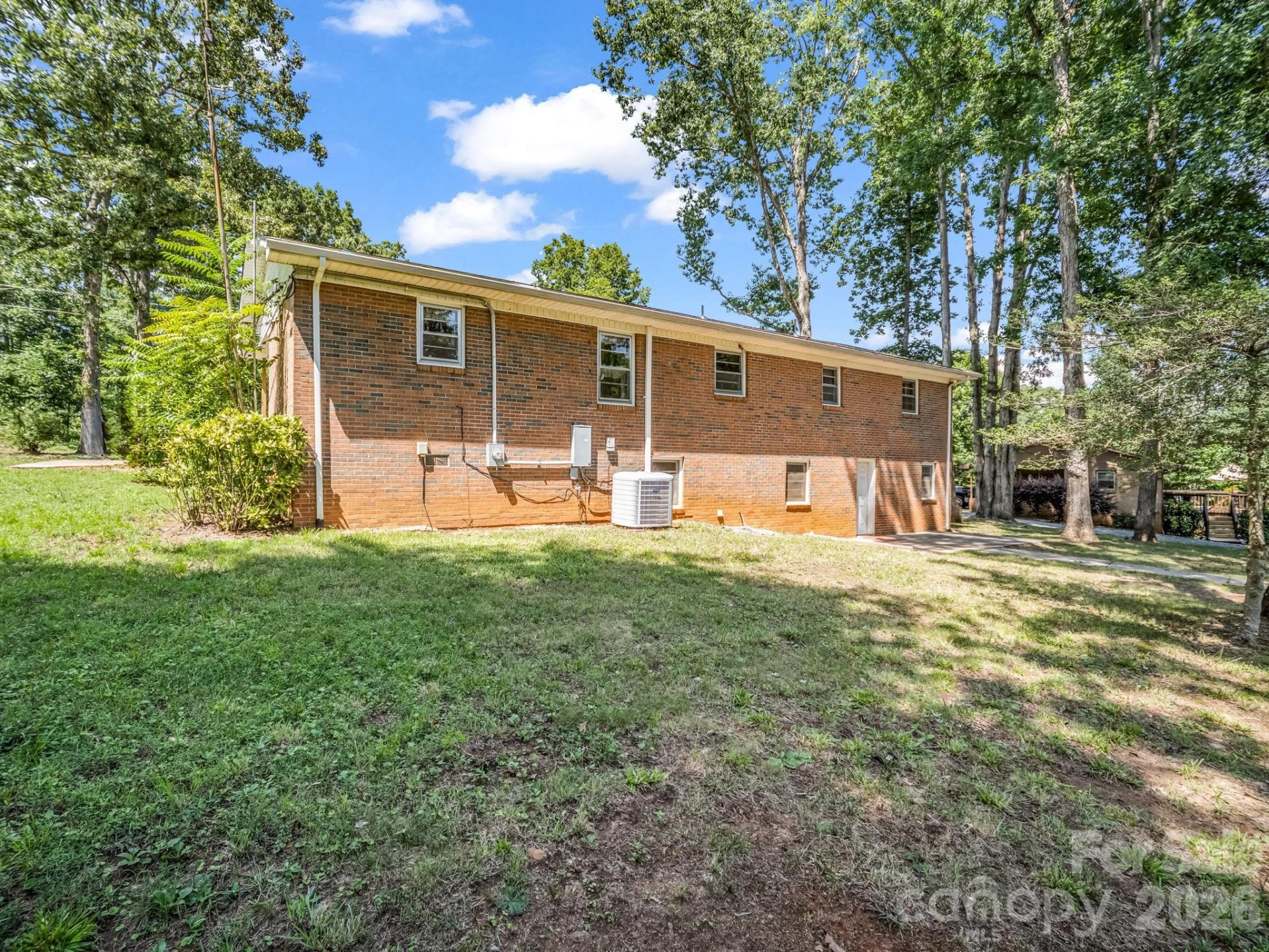 385 Eastview Drive - Photo 11