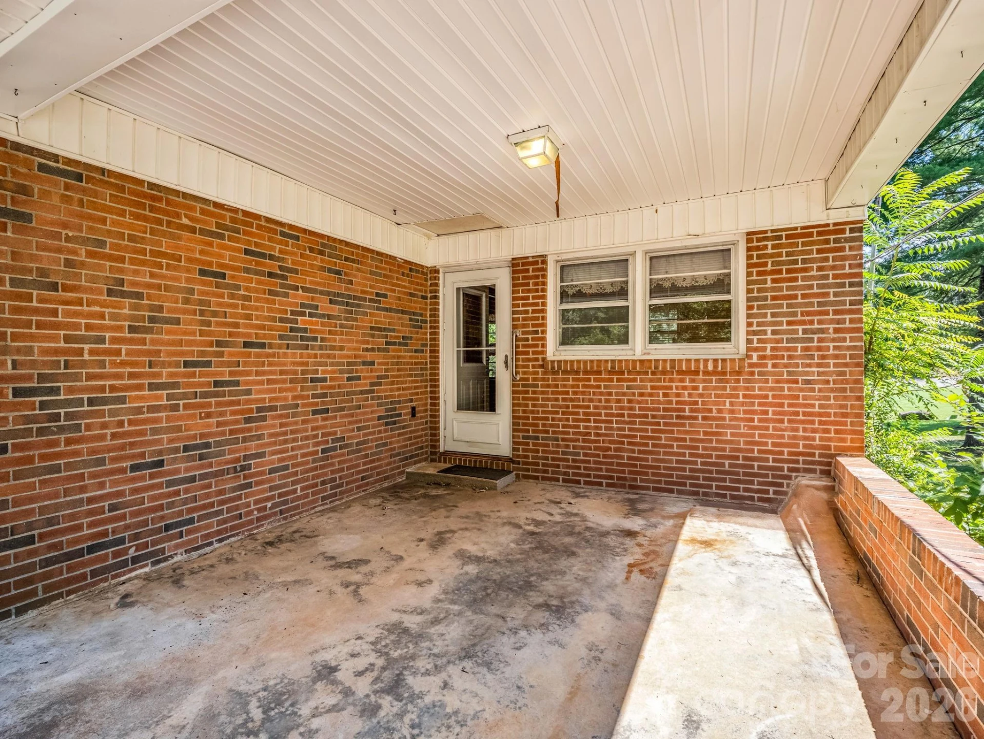 385 Eastview Drive - Photo 14