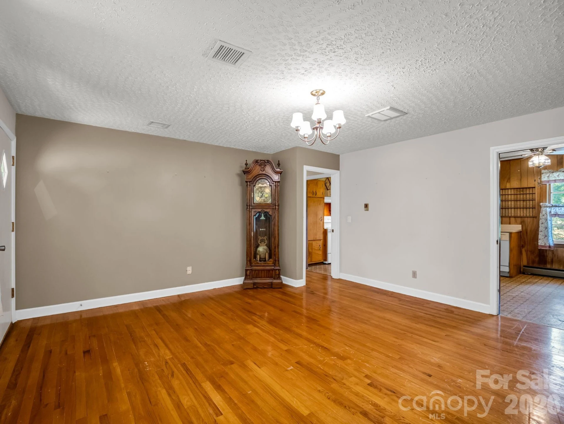 385 Eastview Drive - Photo 18