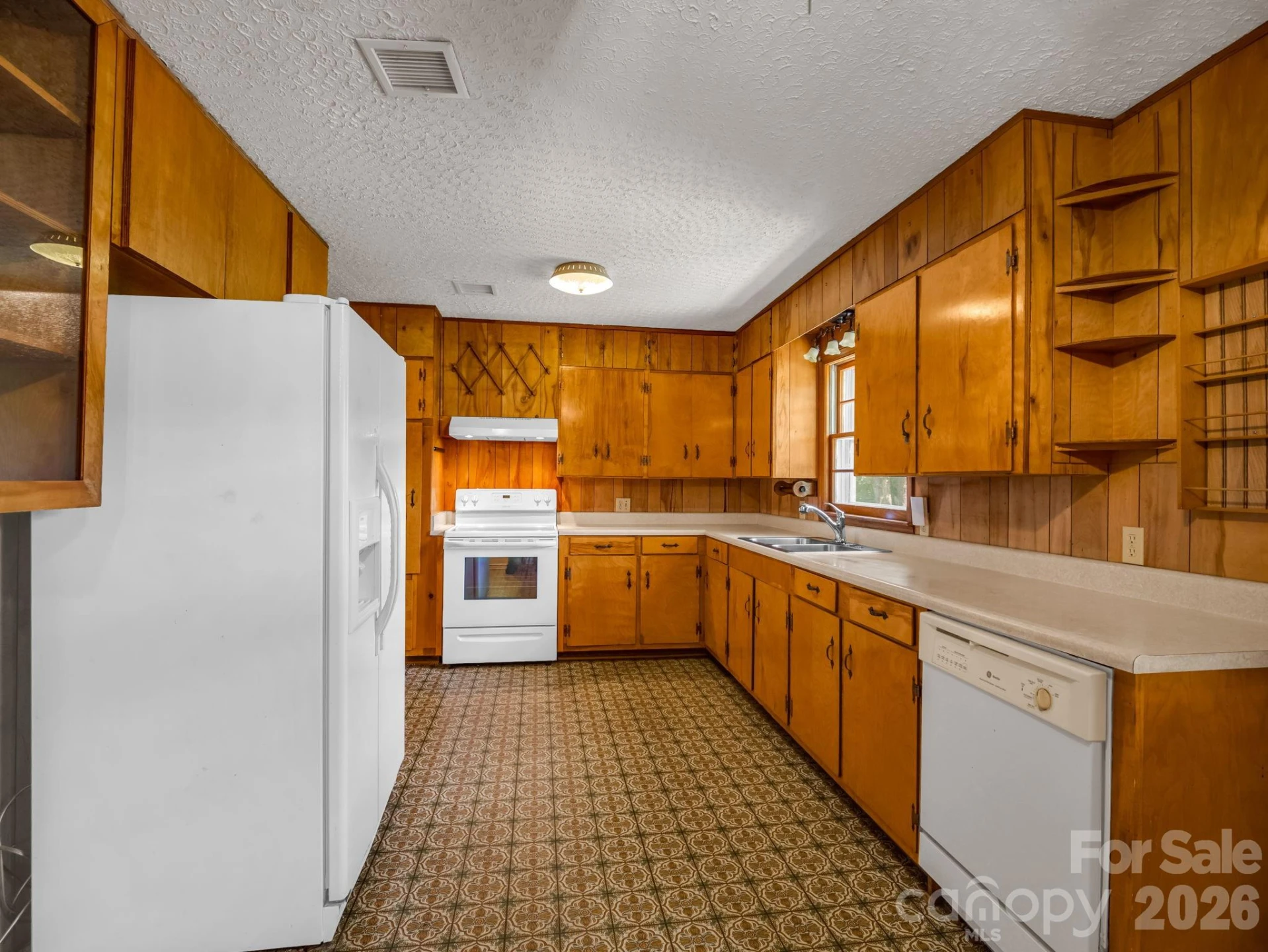 385 Eastview Drive - Photo 20