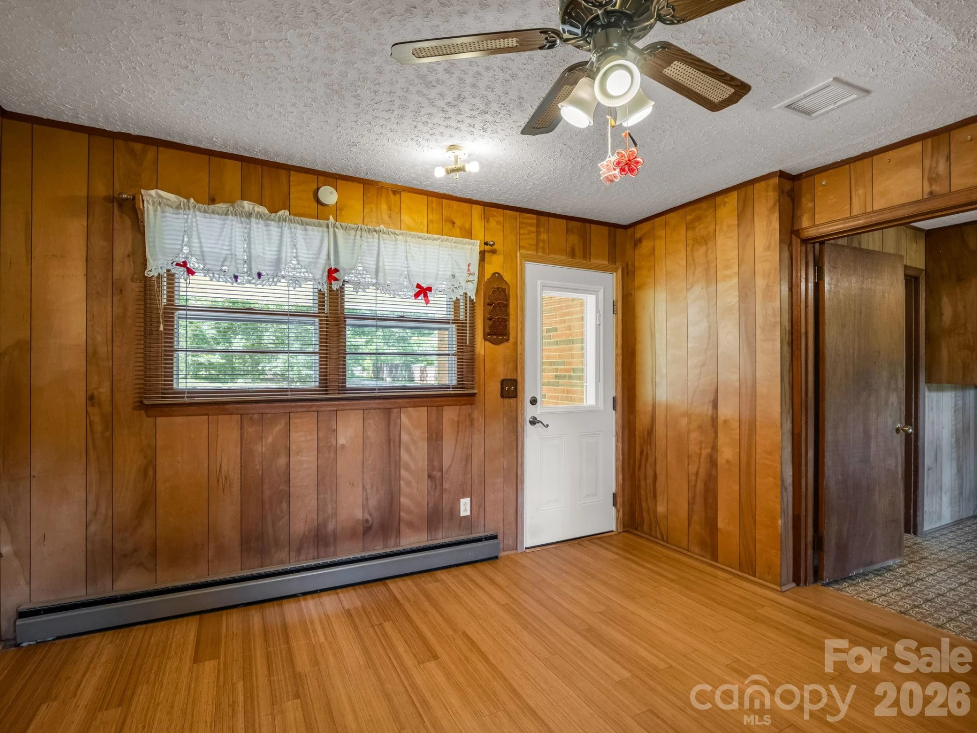 385 Eastview Drive - Photo 24