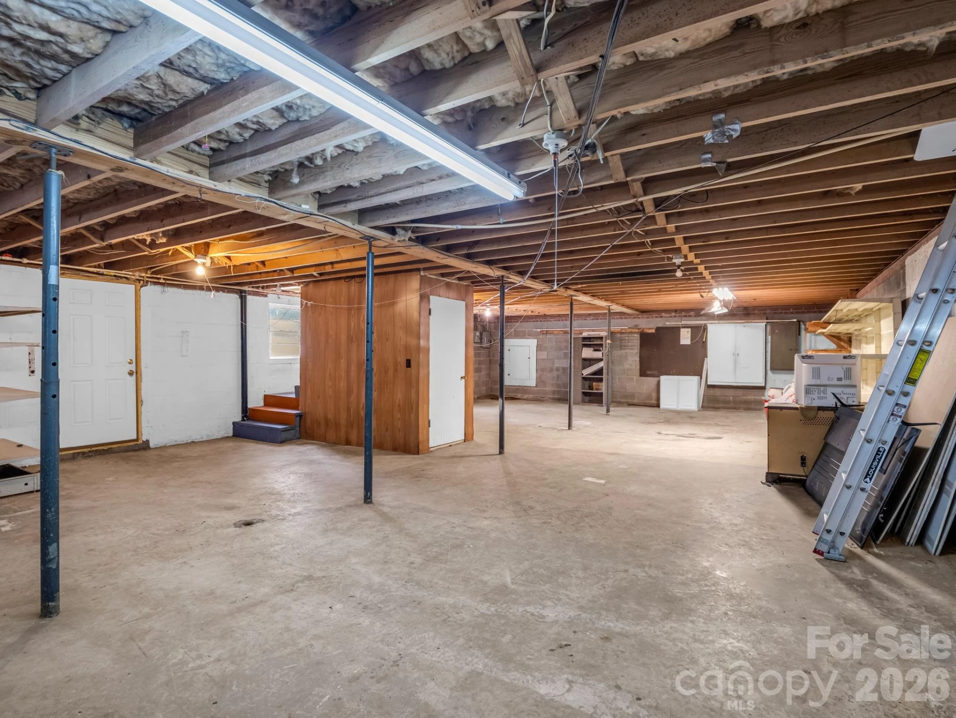385 Eastview Drive - Photo 35