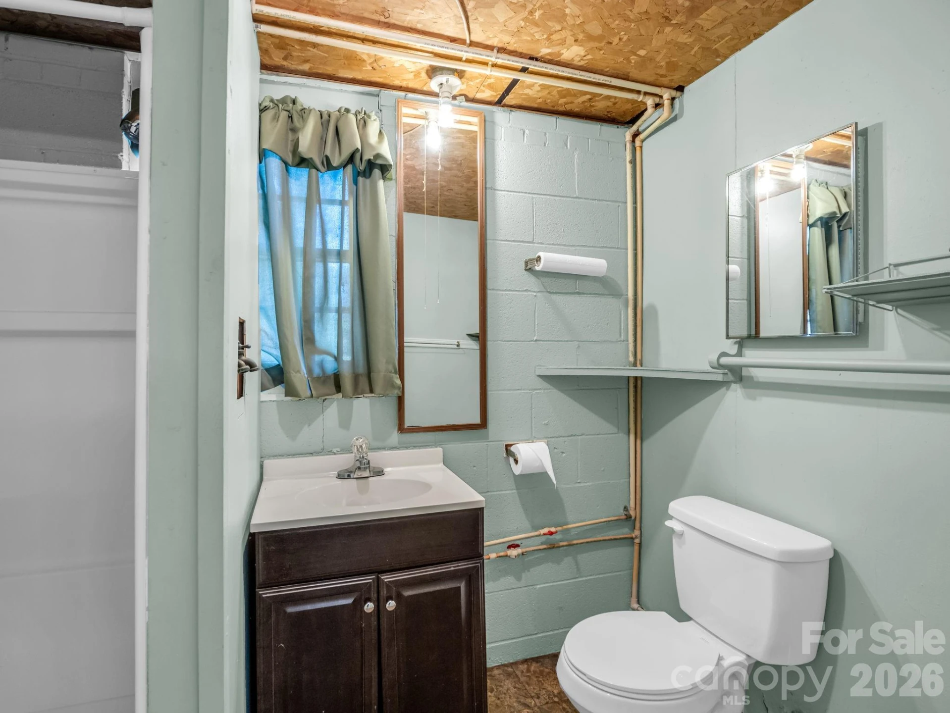 385 Eastview Drive - Photo 37
