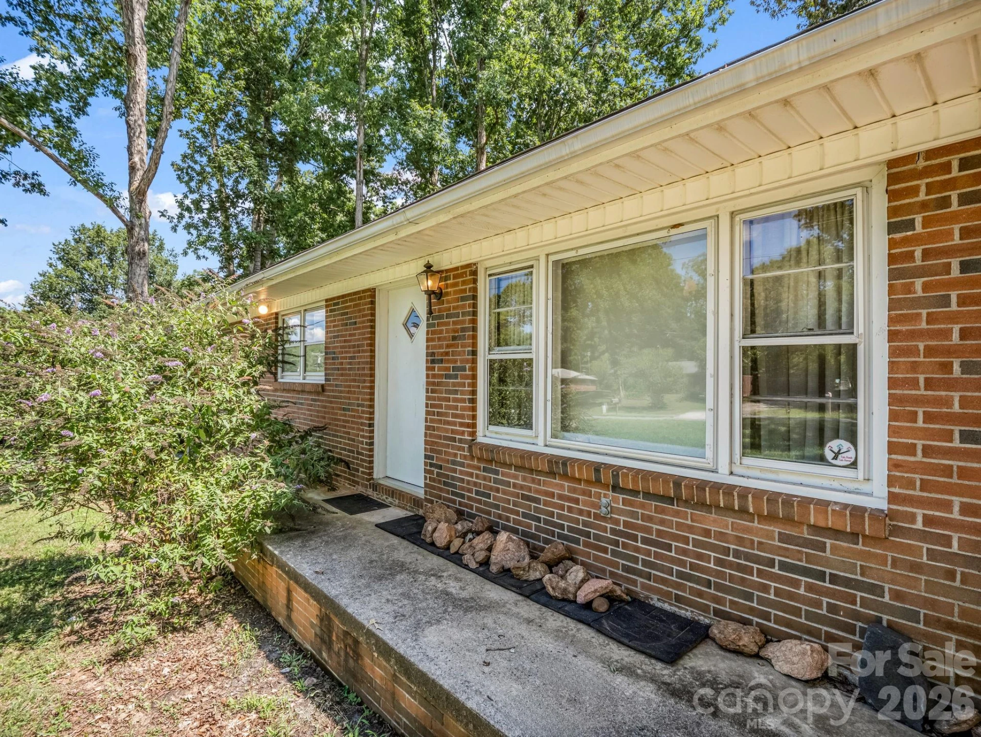 385 Eastview Drive - Photo 6