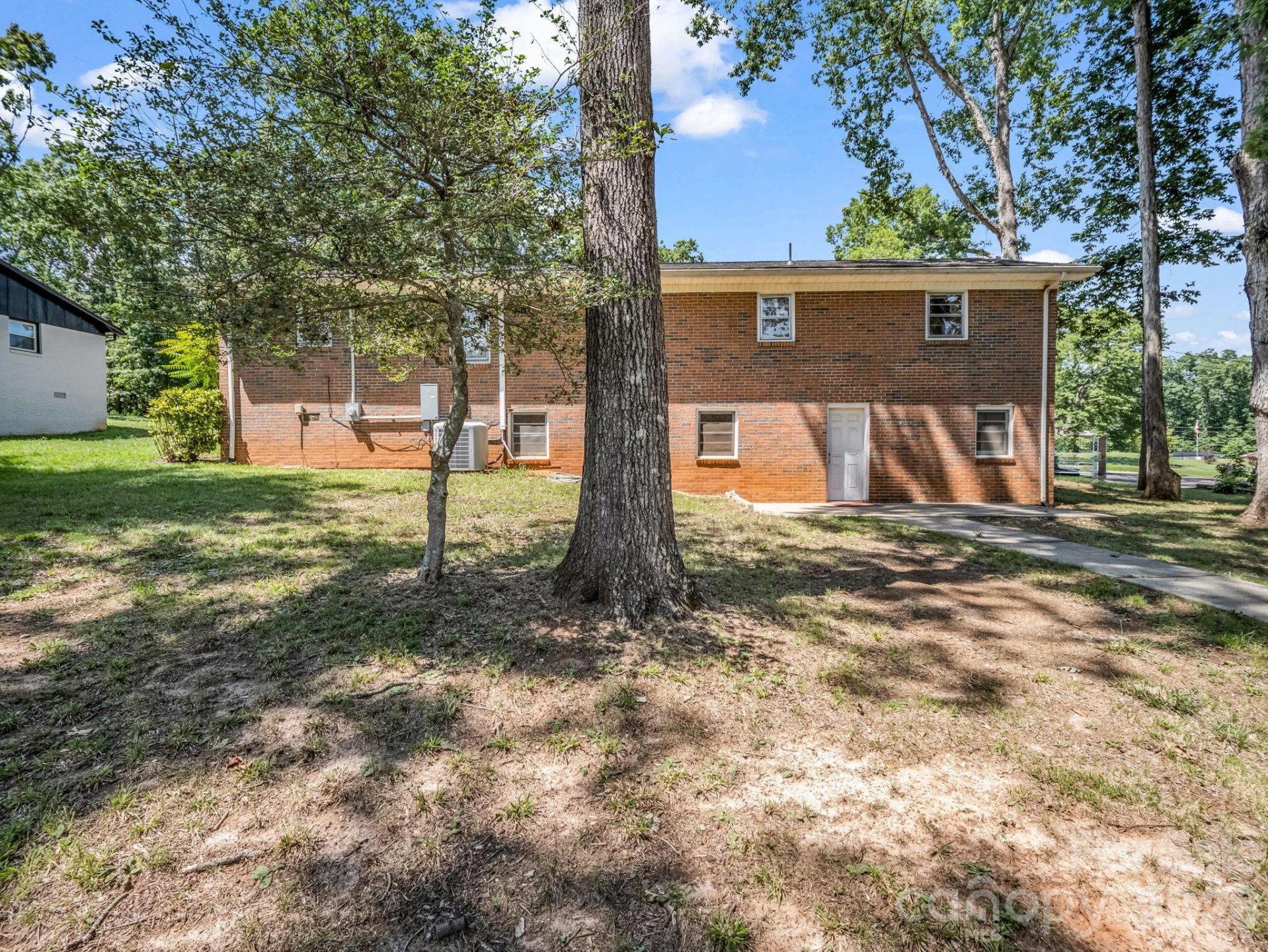385 Eastview Drive - Photo 9
