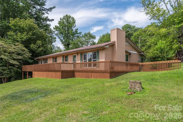 69 Emerald Lane, Hendersonville, NC, 28792