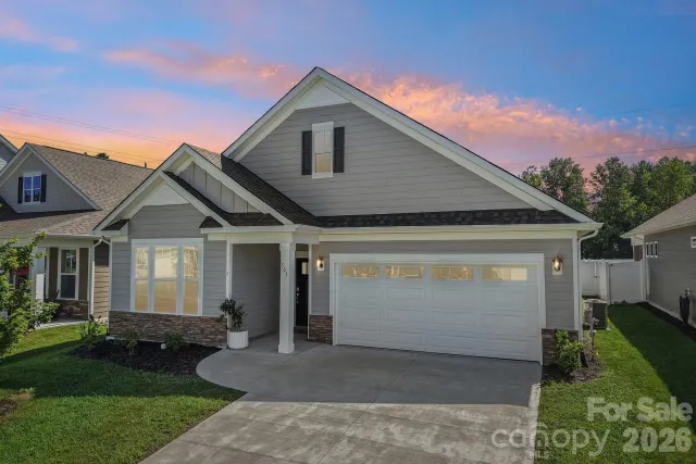 505 Fox Cove Road, Hendersonville, NC, 28792