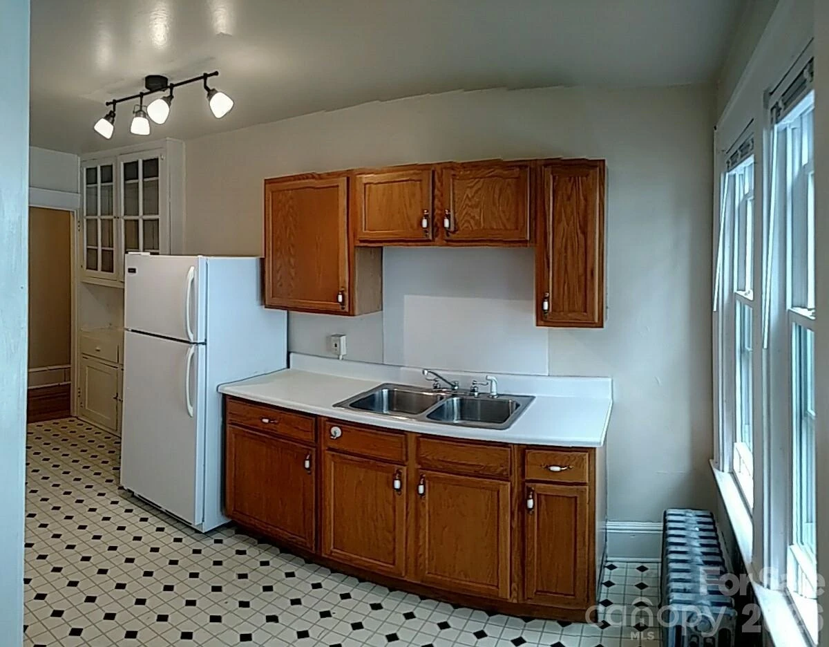 19 Saluda Street - Photo 11