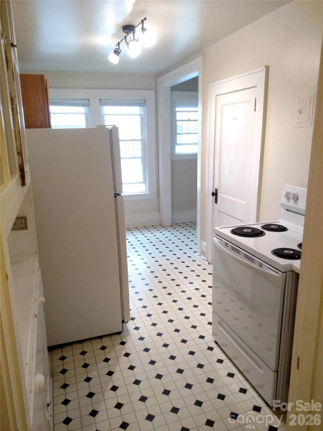 19 Saluda Street - Photo 16