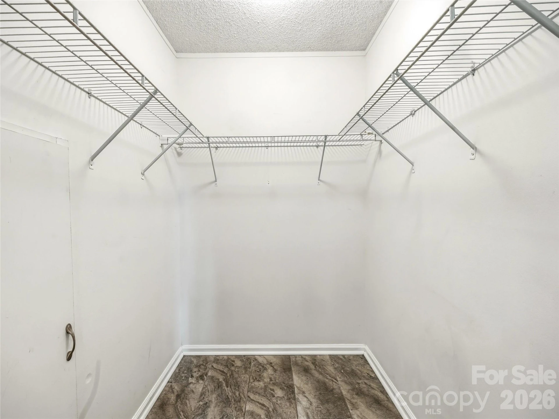 144 Hanover Street - Photo 12