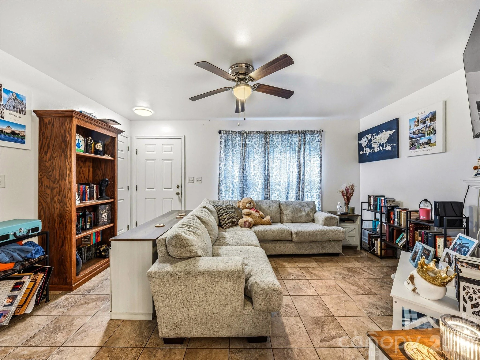 214 Short Michigan Avenue - Photo 2