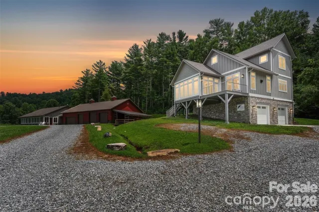 326 Golden Valley Drive, Hendersonville, NC, 28792