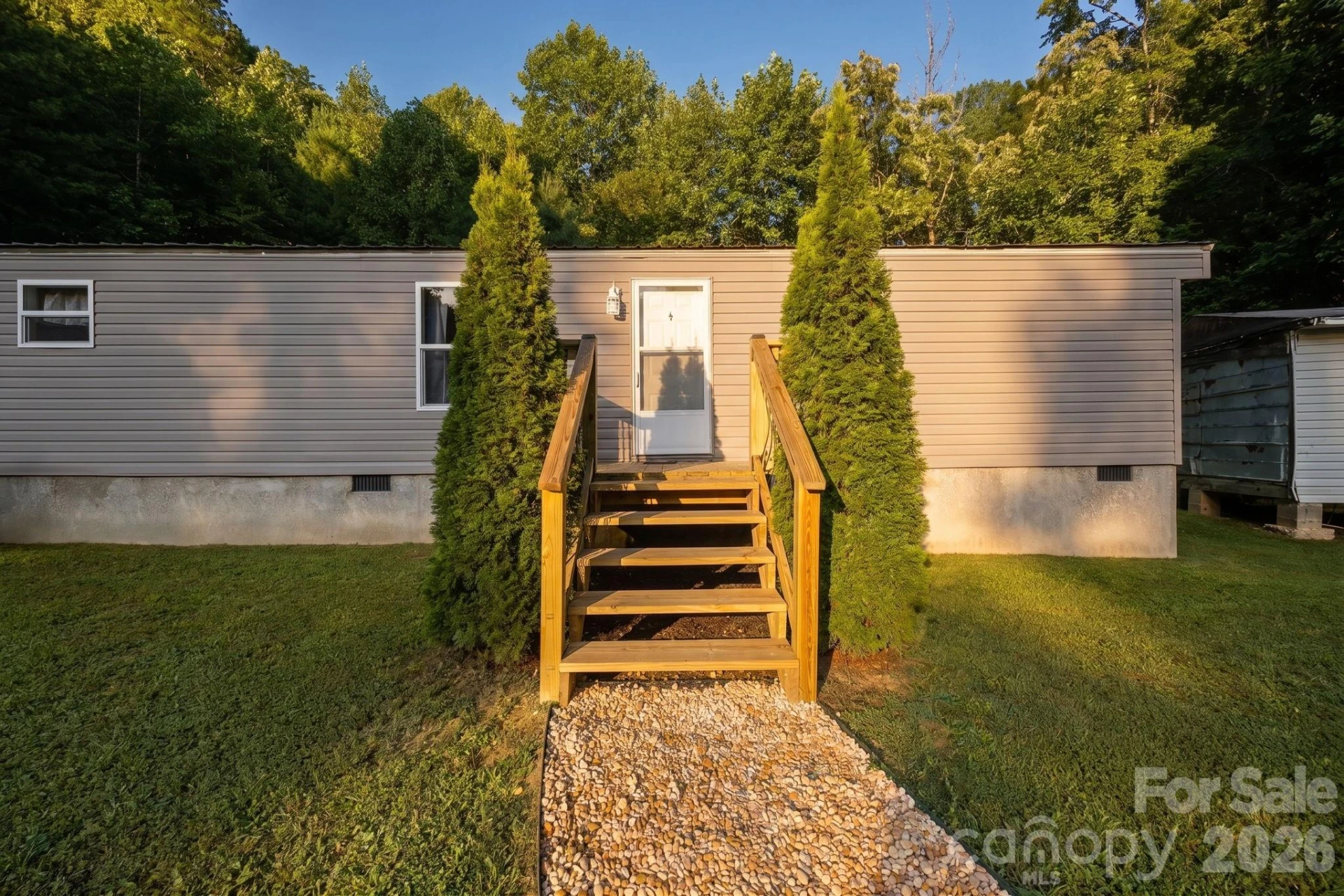 125 Ice Hollow Road - Photo 2