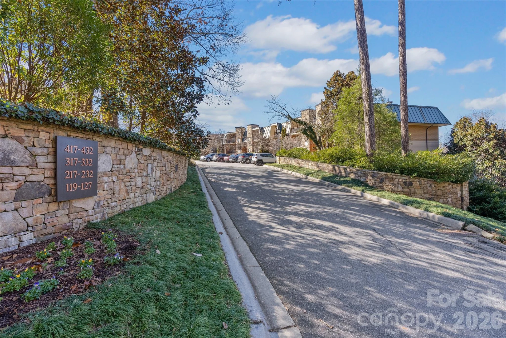 325 Bowling Park Road - Photo 2