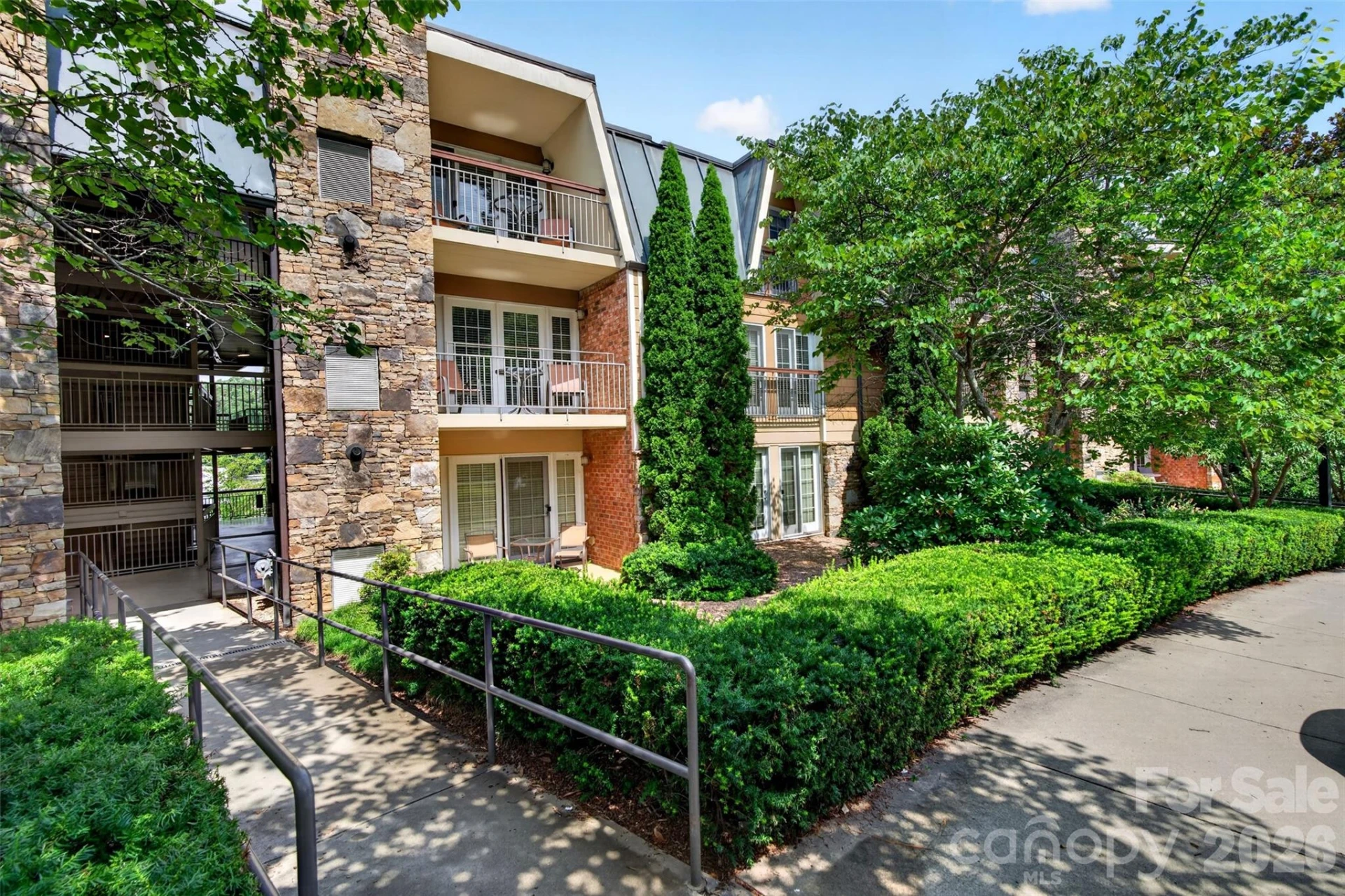 325 Bowling Park Road - Photo 4