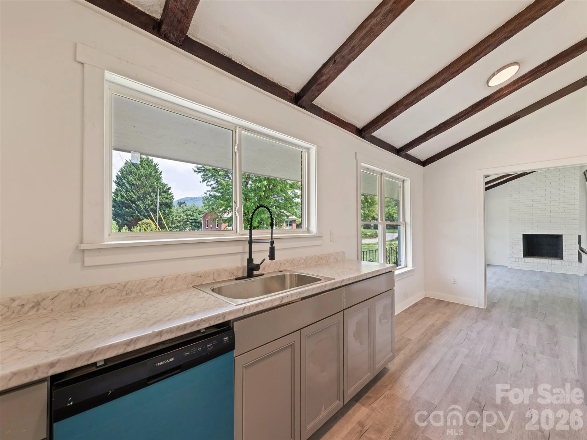 70 Levi Street - Photo 7