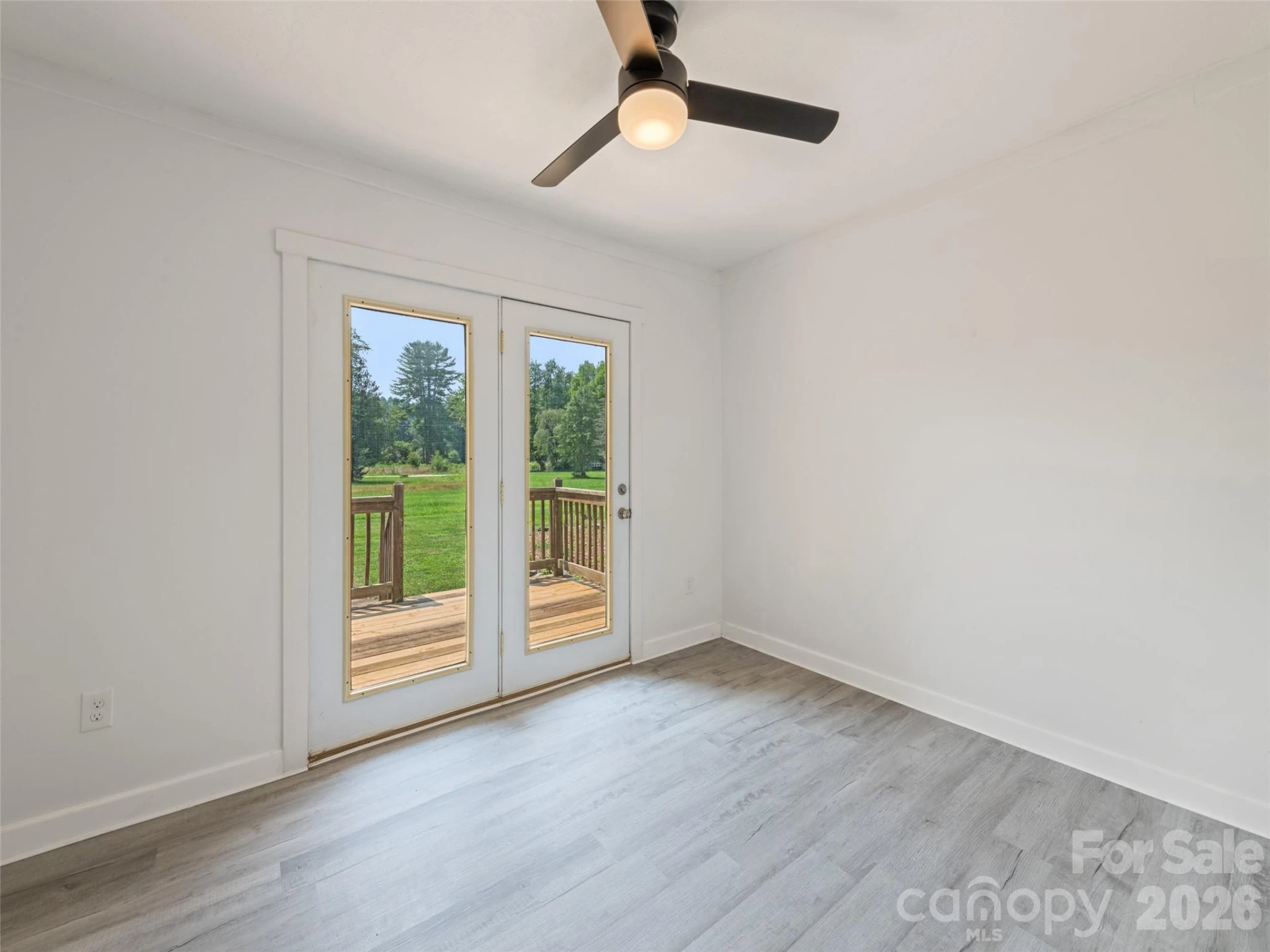 70 Levi Street - Photo 8