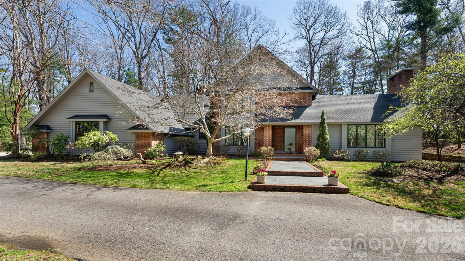 12 Stuyvesant Crescent