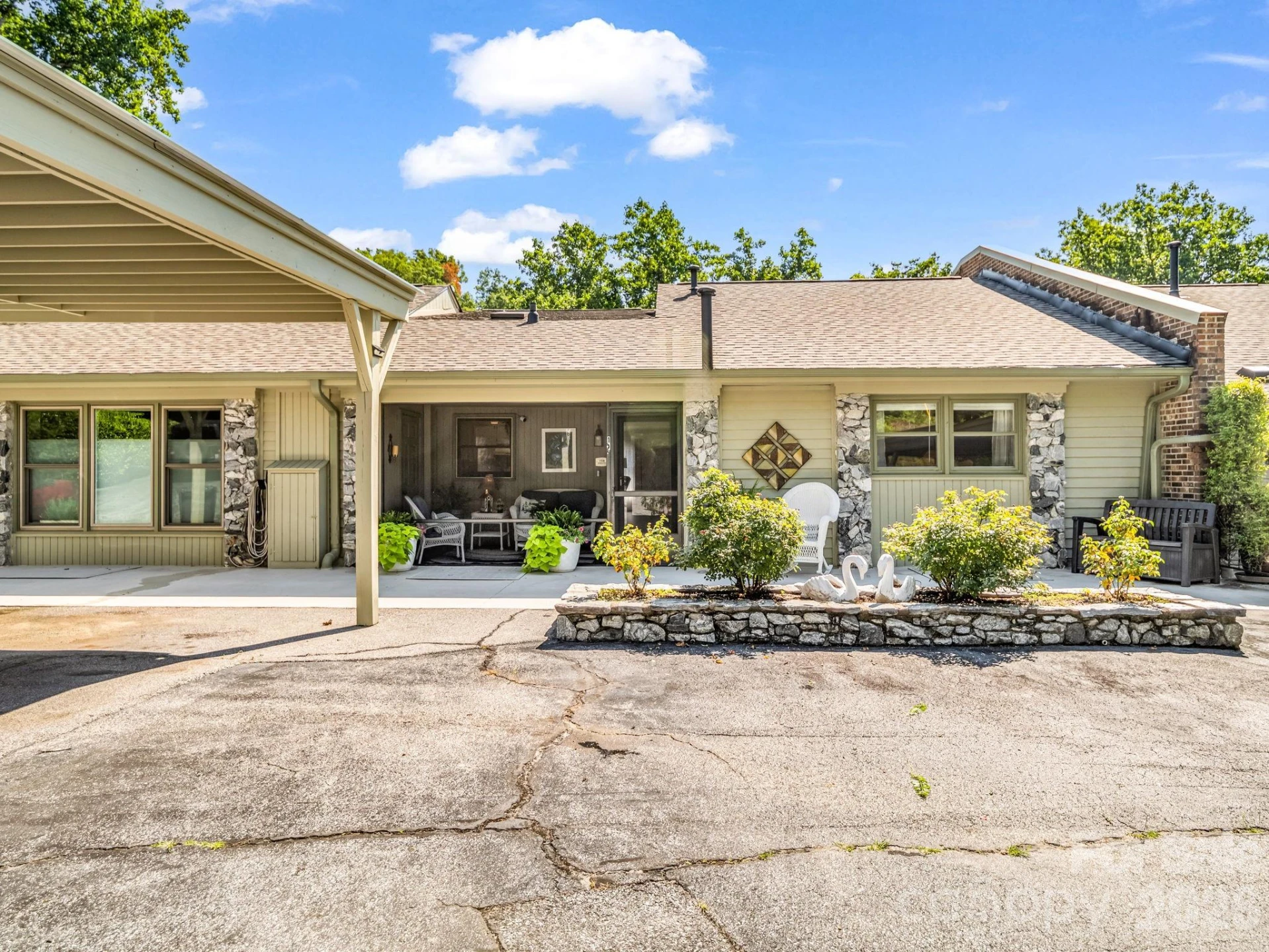 251 Carolina Drive #10A - Photo 2