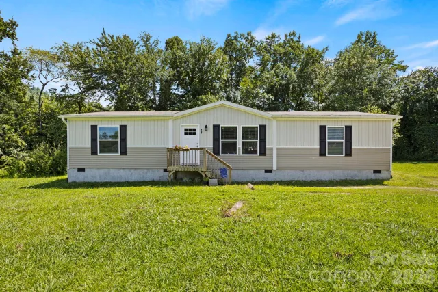 18 Moss Lane, Hendersonville, NC, 28792
