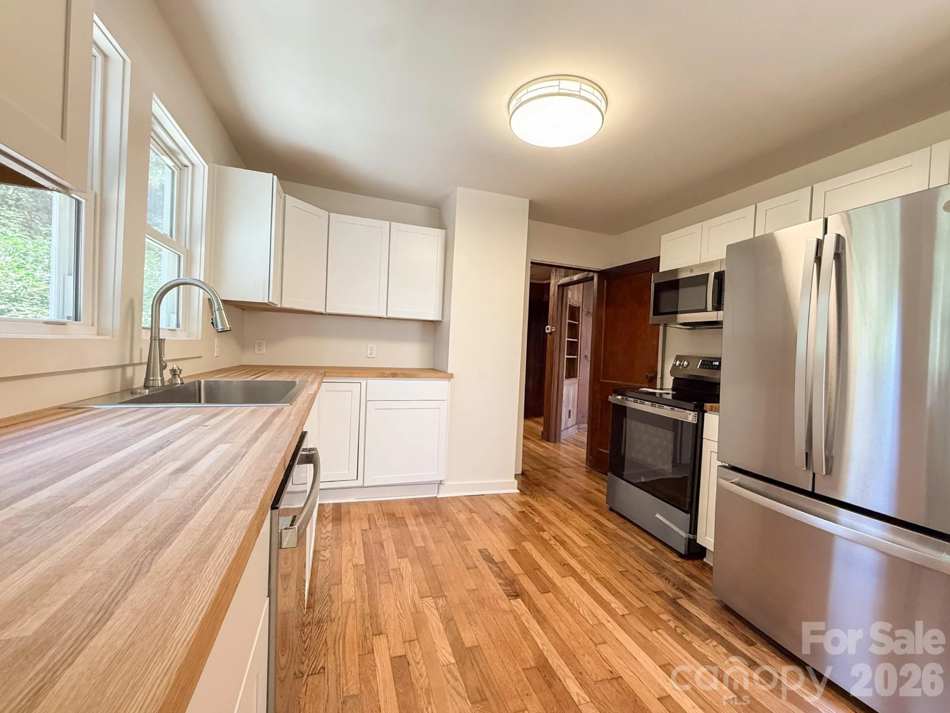 331 Probart Street - Photo 2