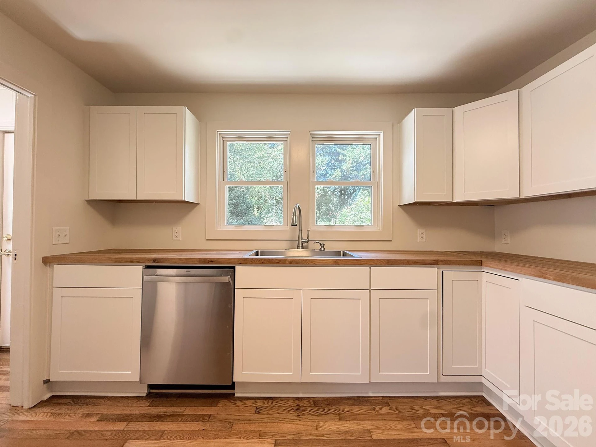 331 Probart Street - Photo 7