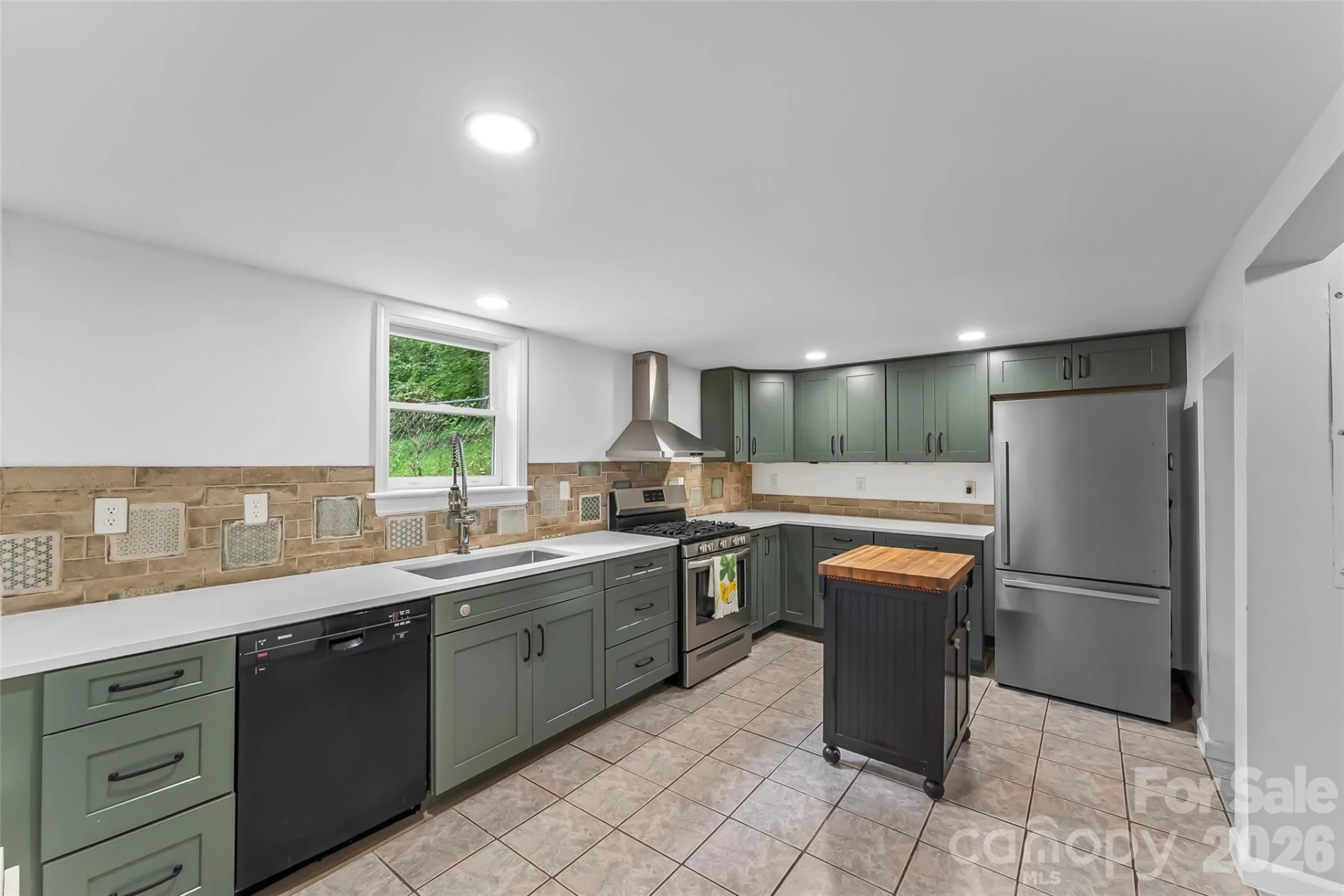 141 Silversteen Drive - Photo 4