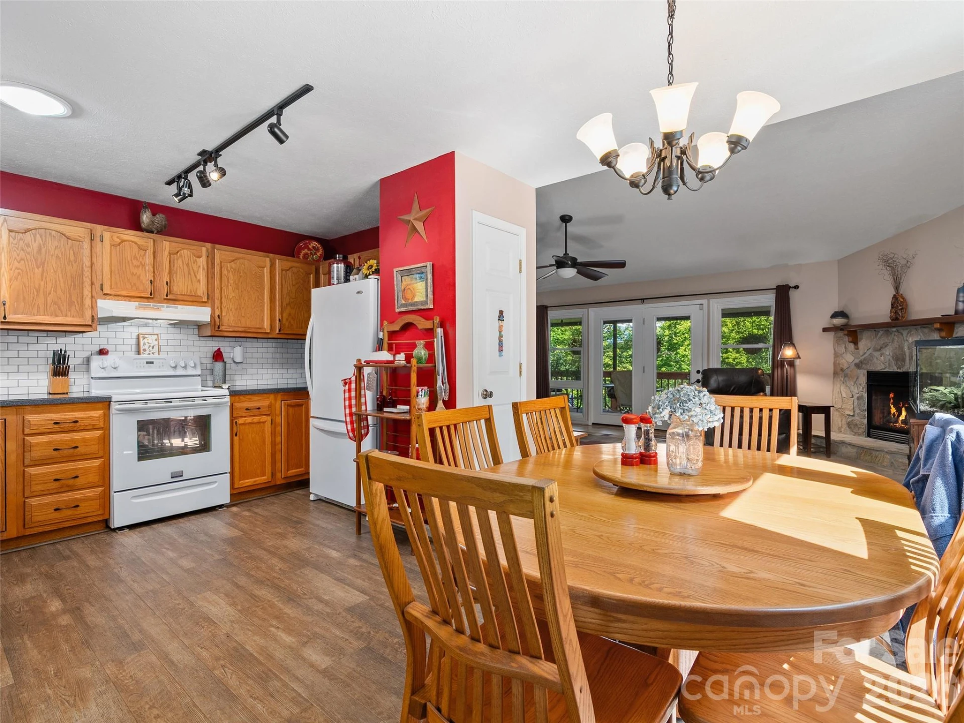462 Farley Street - Photo 15