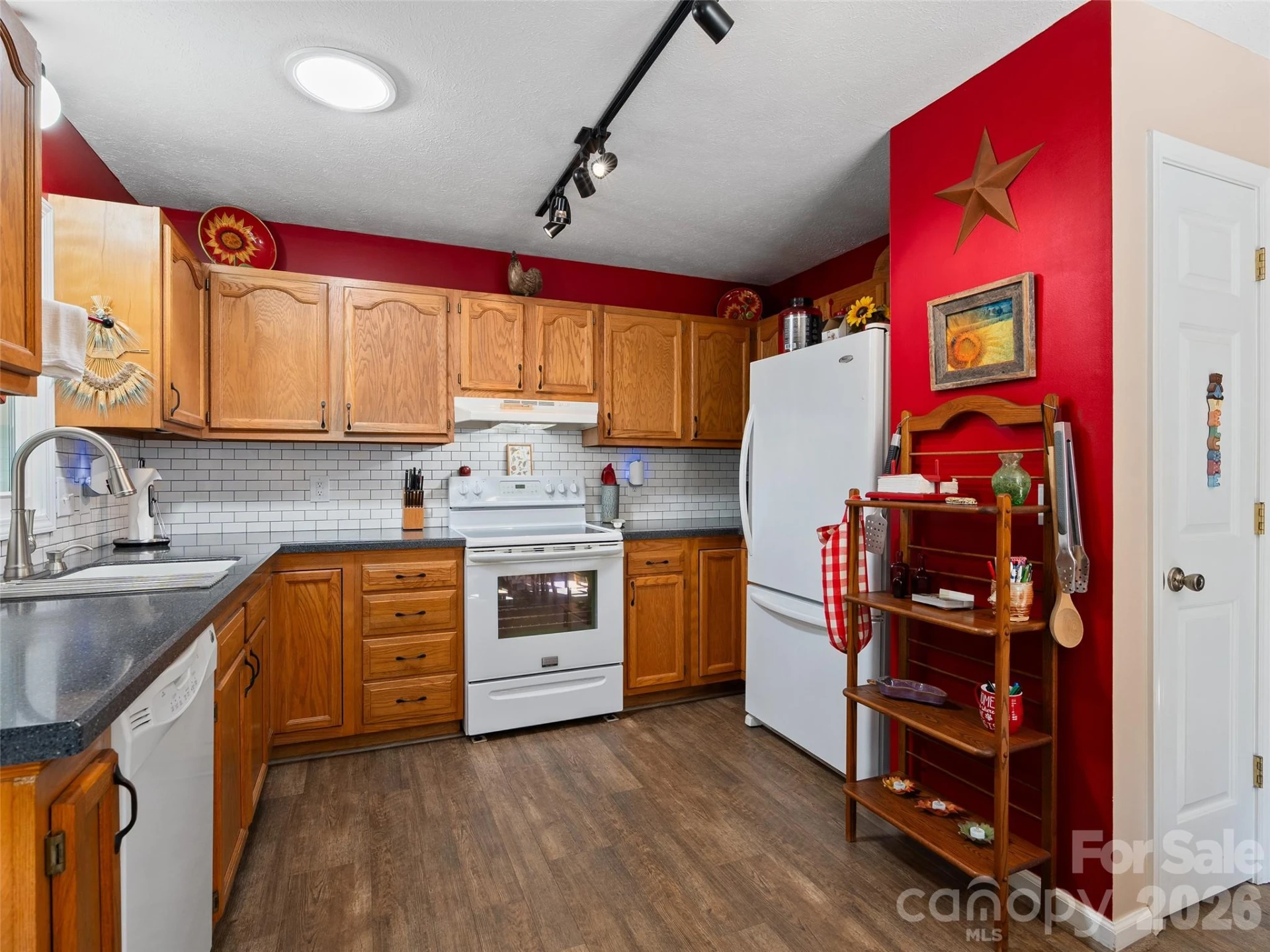 462 Farley Street - Photo 16