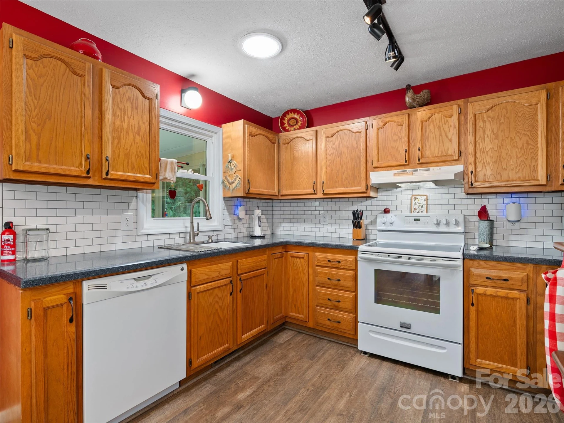 462 Farley Street - Photo 17