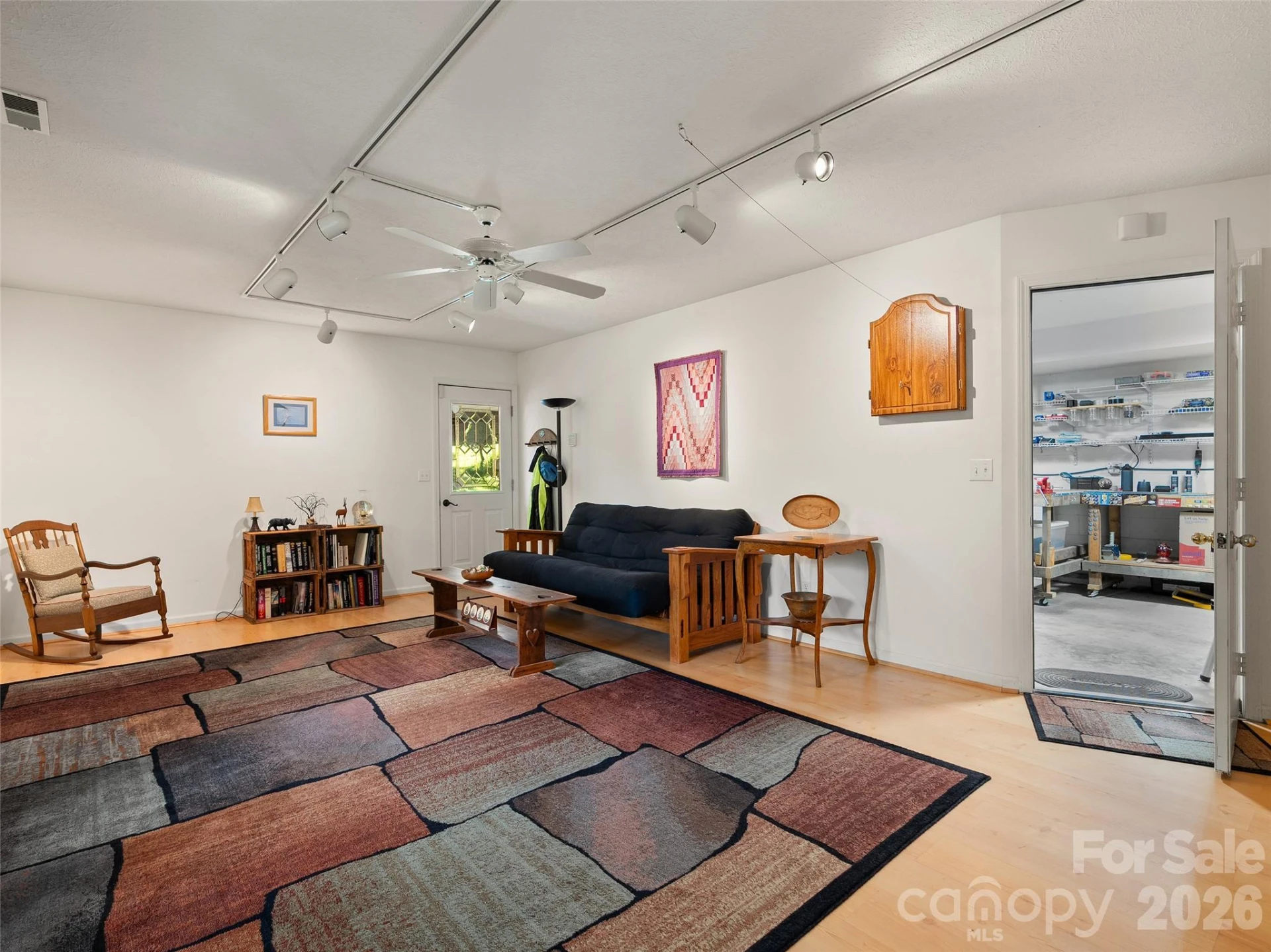 462 Farley Street - Photo 28