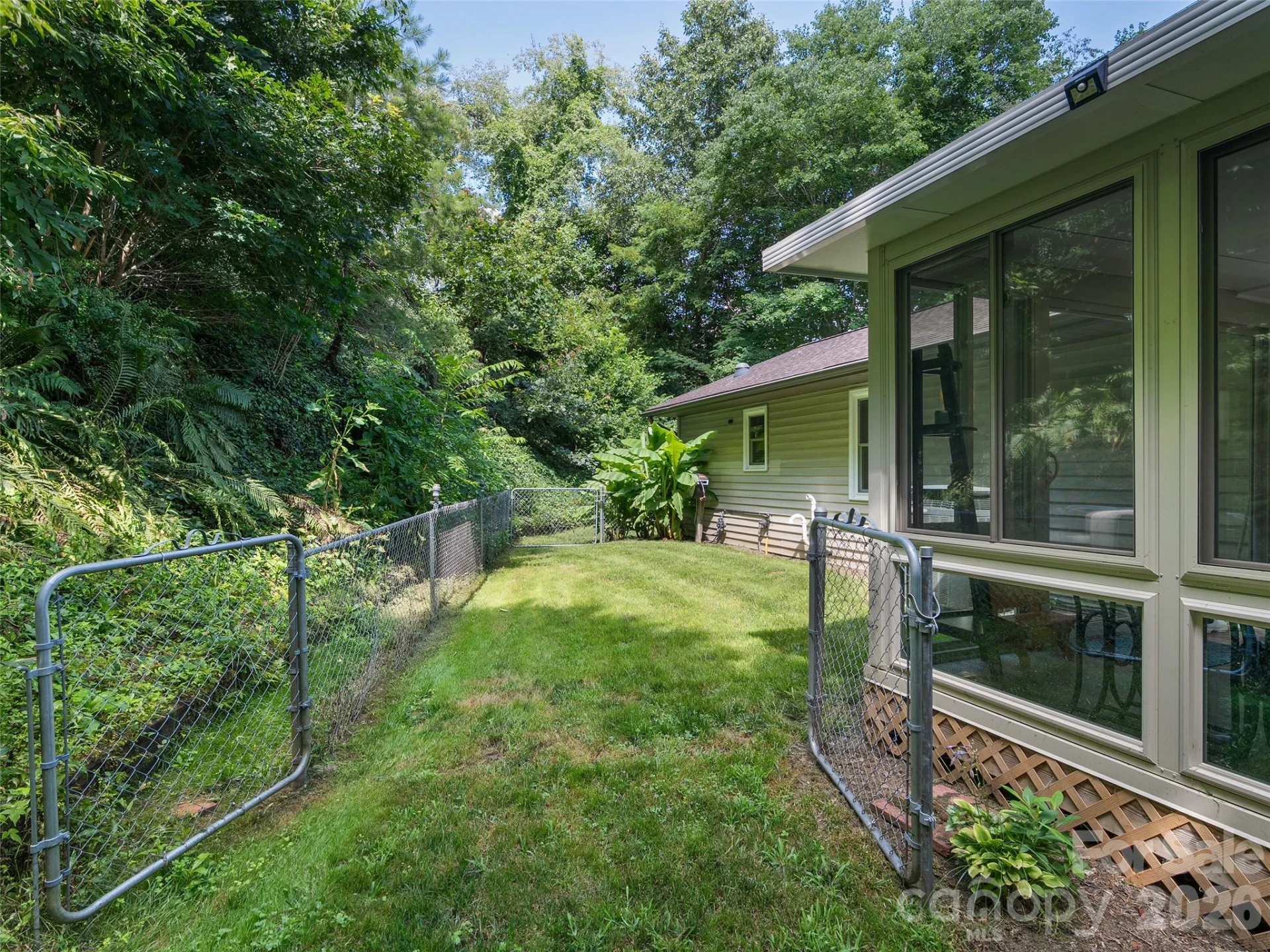 462 Farley Street - Photo 35