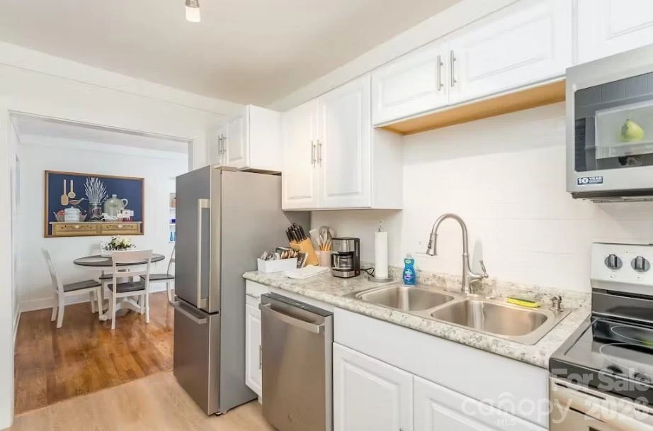 1150 W Blue Ridge Road - Photo 3