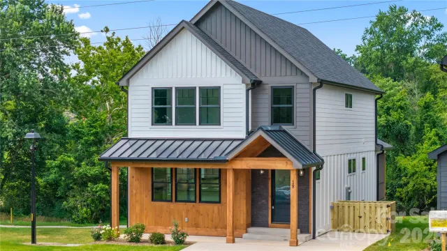 18 S Martha Kate Drive, Hendersonville, NC, 28792