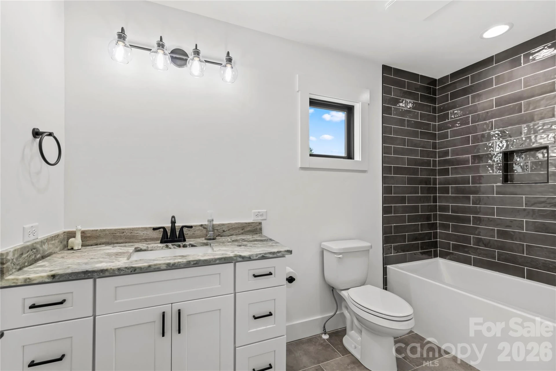 93 Martha Avenue #10 - Photo 18