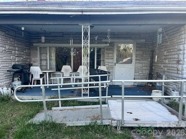 205 Whitson Road - Photo 2