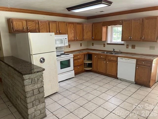 94 Robertson Drive - Photo 6