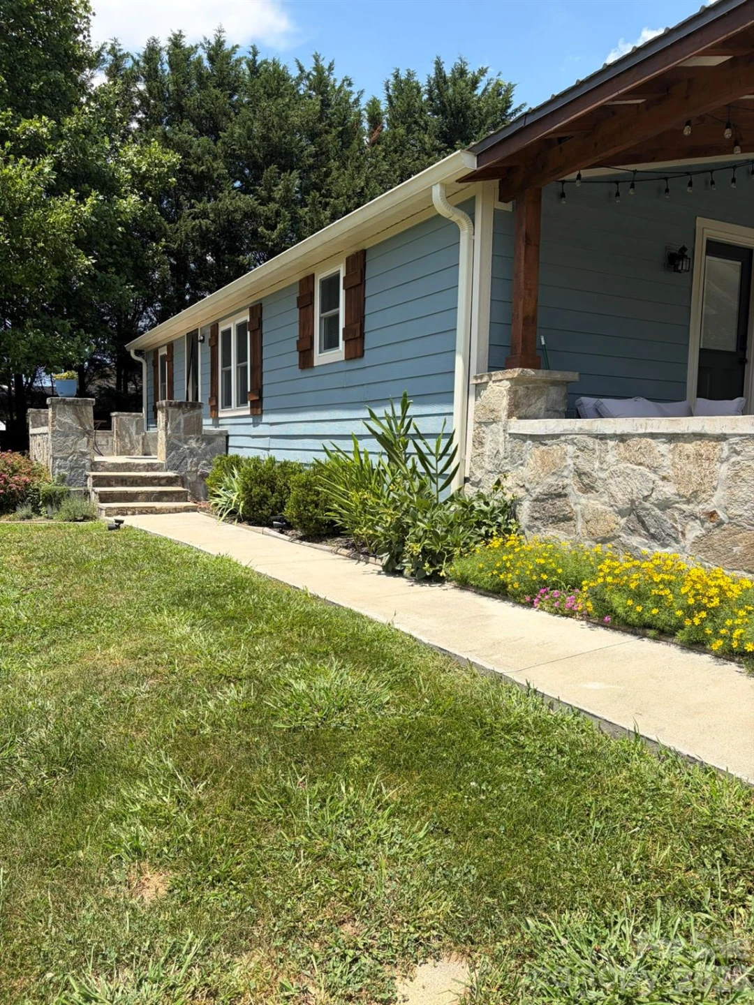213 Sandy Creek Court