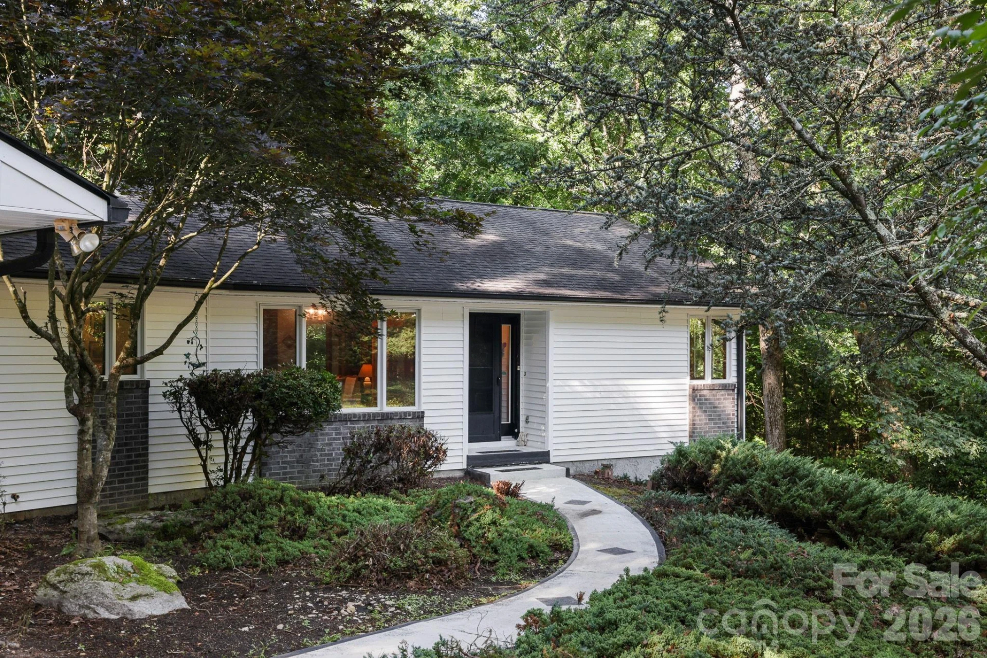 18 E Rosewood Trail - Photo 3