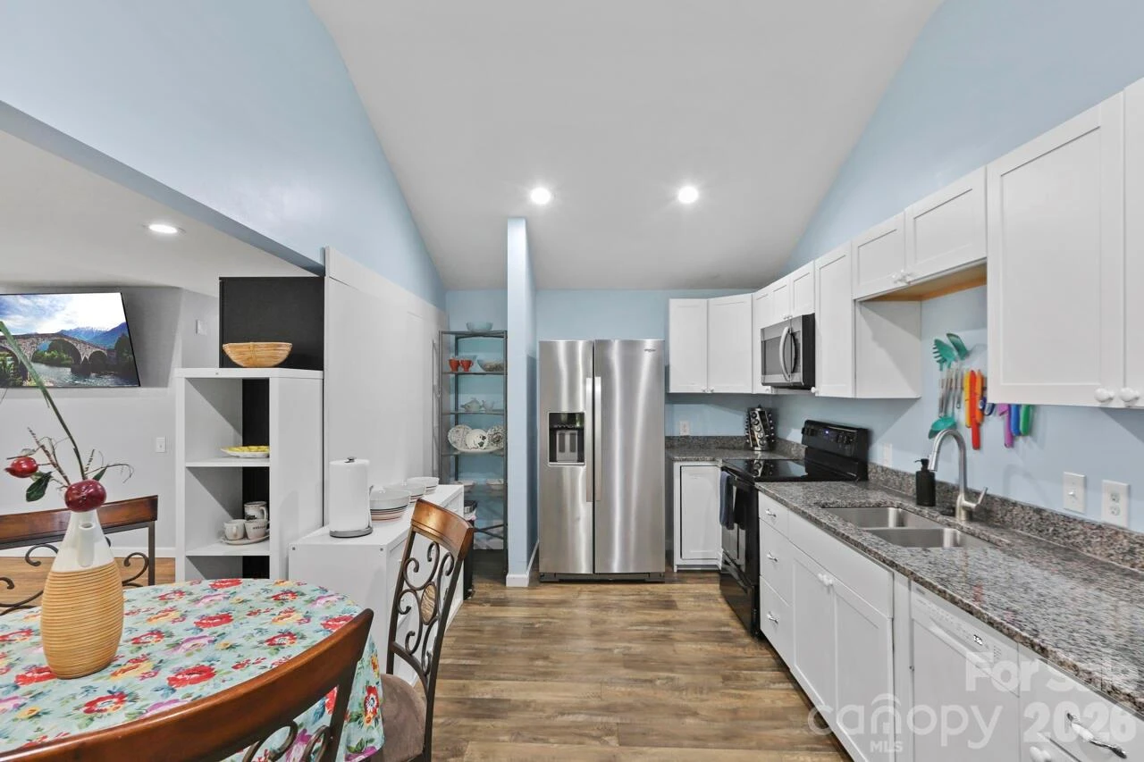 548 Cherry Mountain Street - Photo 11