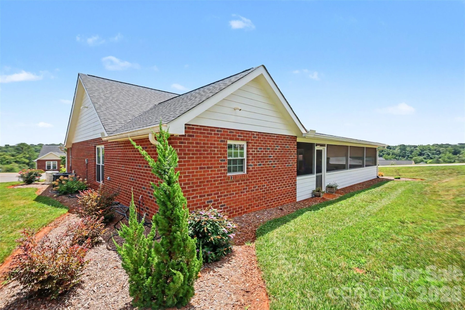 105 Kingston Place - Photo 34