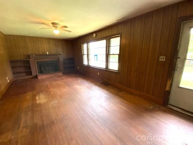 164 Lynch Street - Photo 2