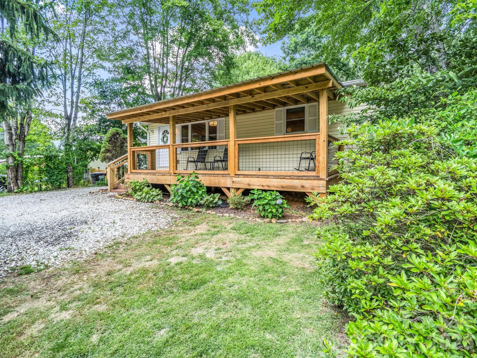 407 Hiawassee Avenue - Photo 2