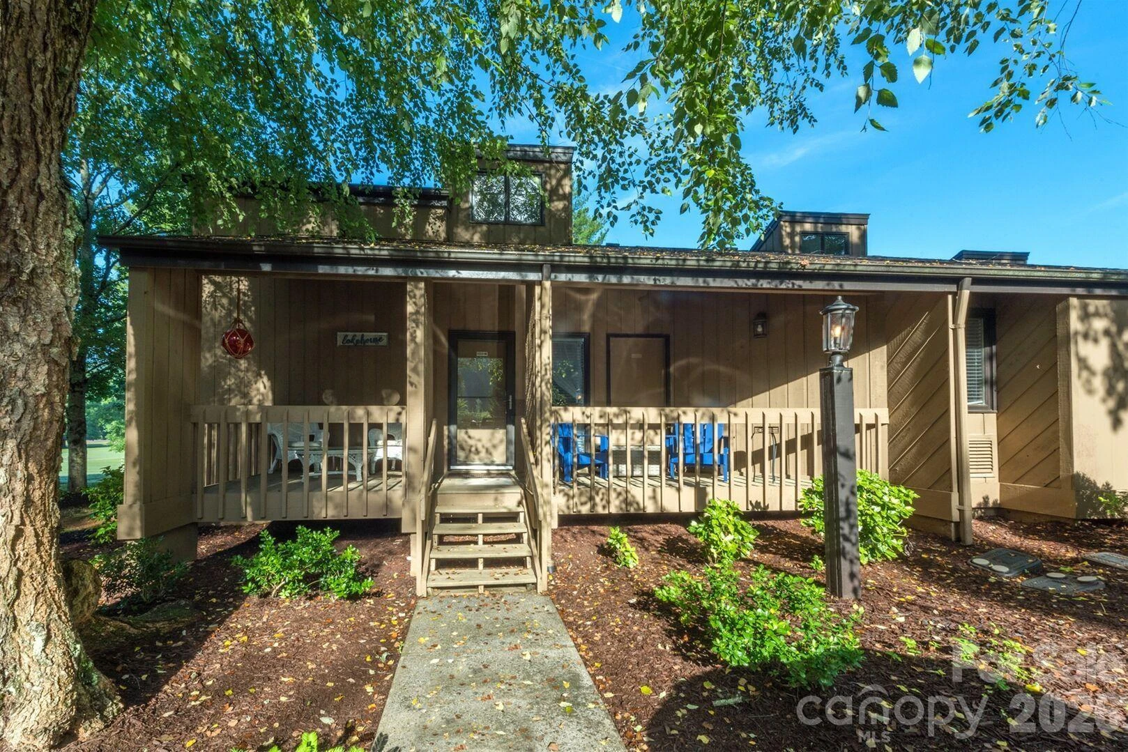 156 W Lake Drive S #1301
