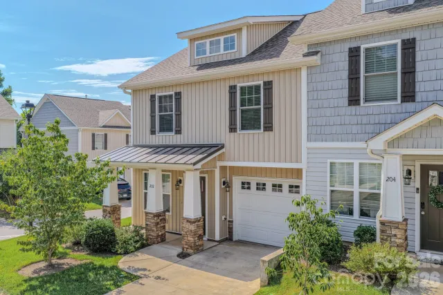 202 Stoney Point Way, Candler, NC, 28715