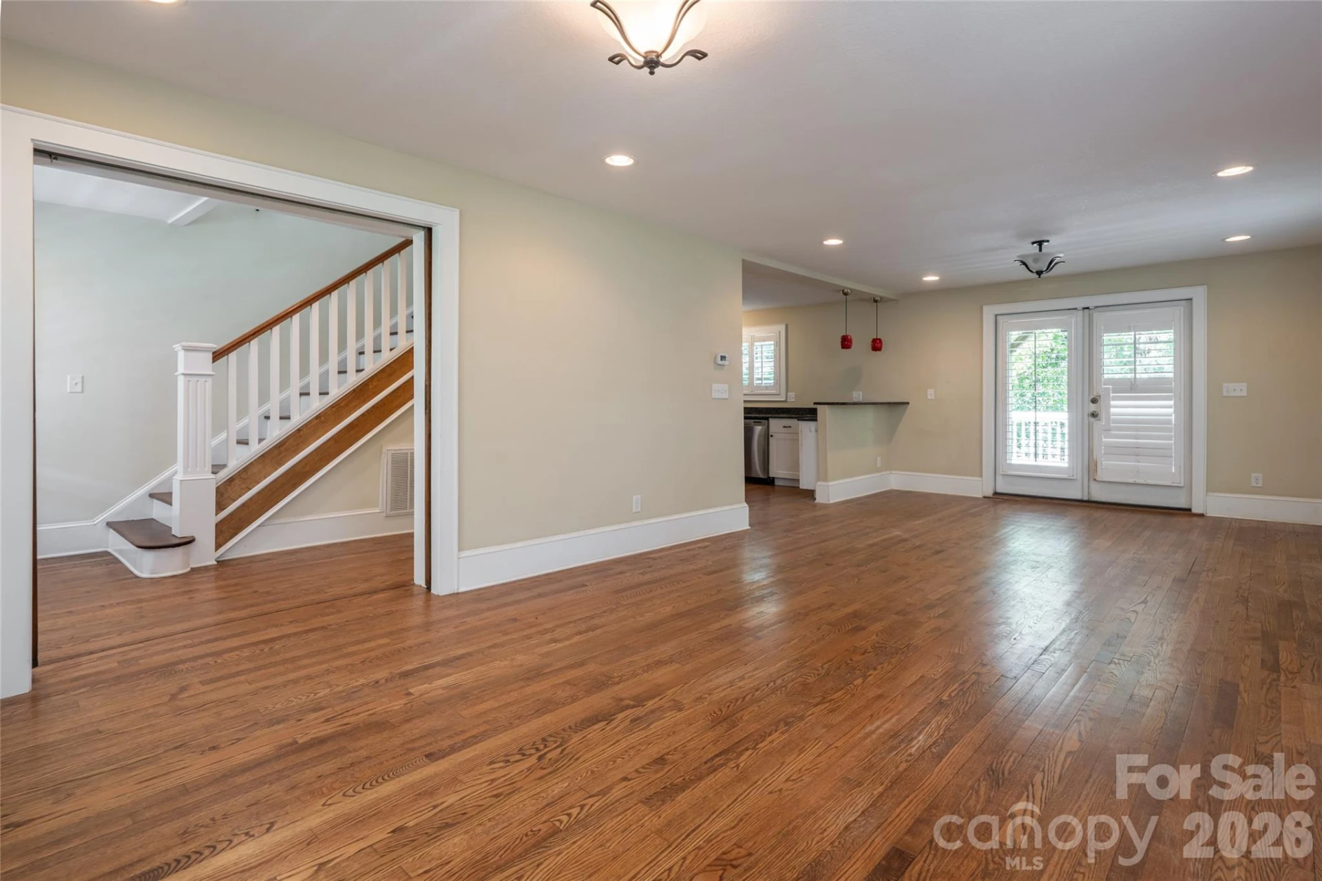 240 S Beaumont Street - Photo 8