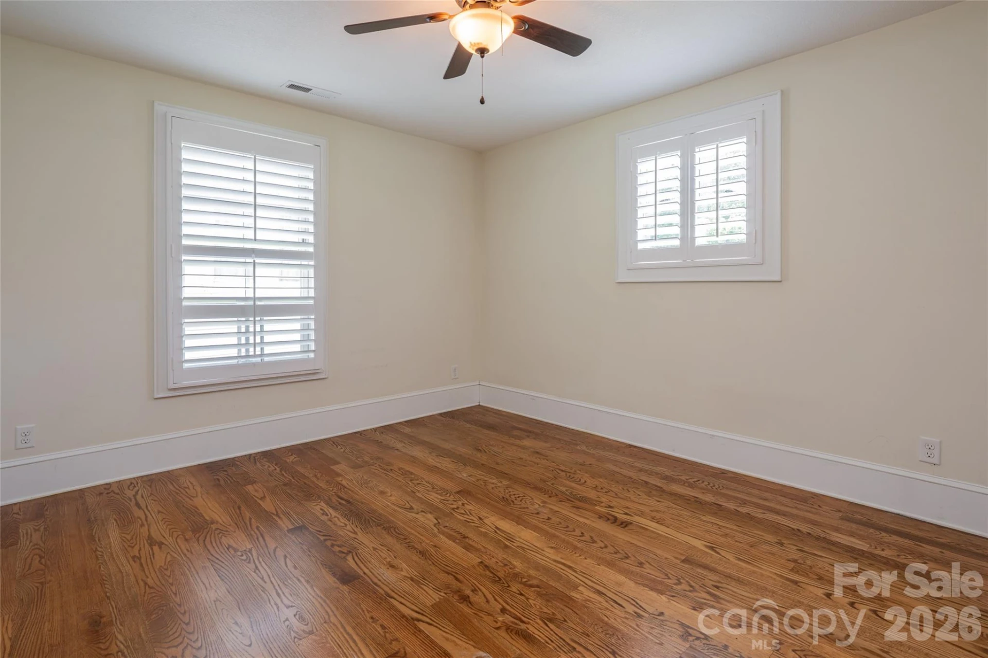 240 S Beaumont Street - Photo 27