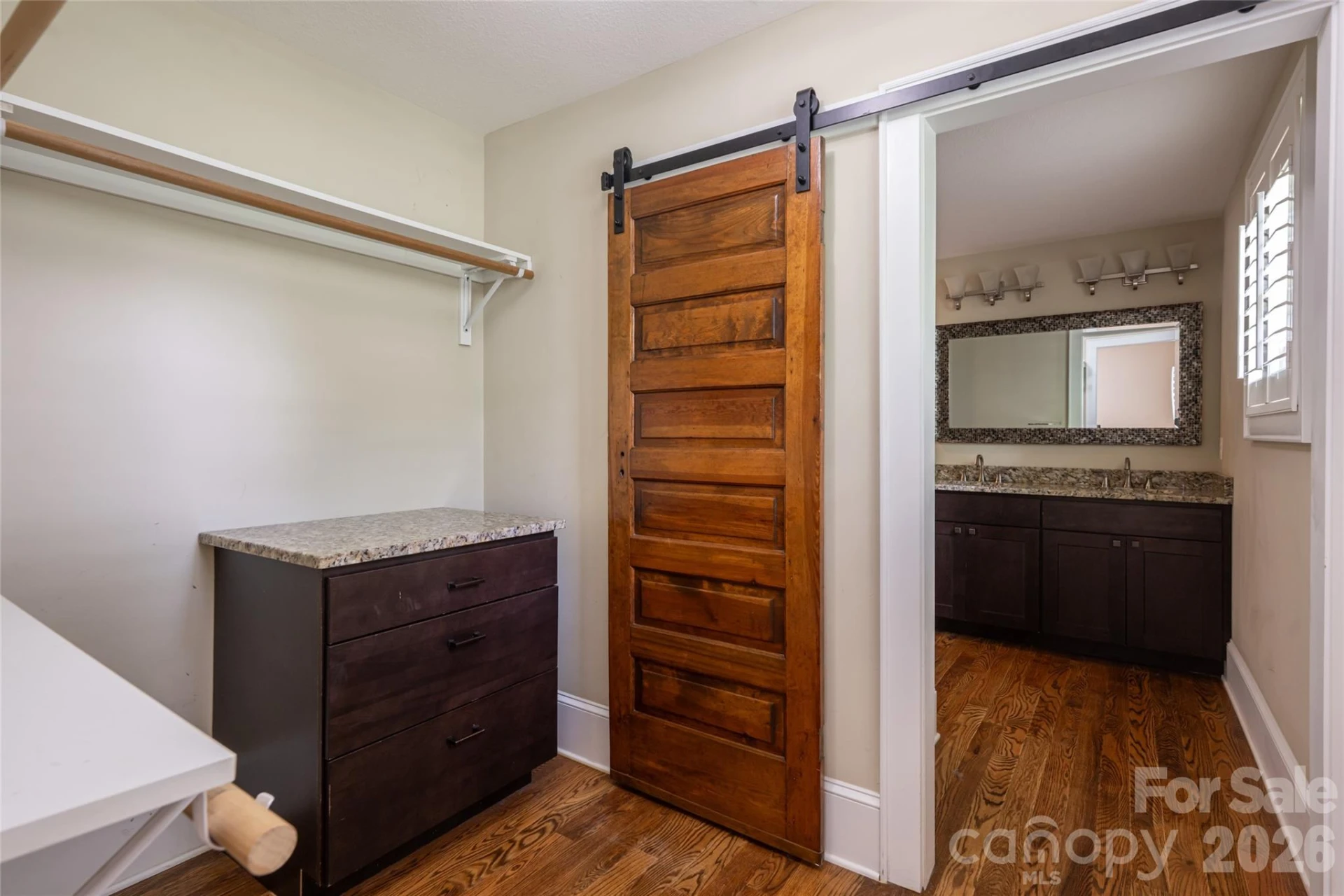 240 S Beaumont Street - Photo 33